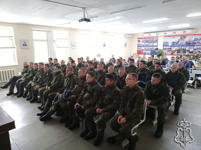 Сотрудники вневедомственной охраны провели встречу с призывниками на сборном пункте пункте военного комиссариата Республики Коми