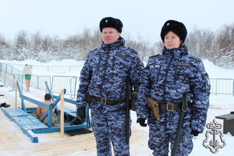 В Республике Коми росгвардейцы обеспечивают охрану общественного порядка во время празднования Крещения Господня