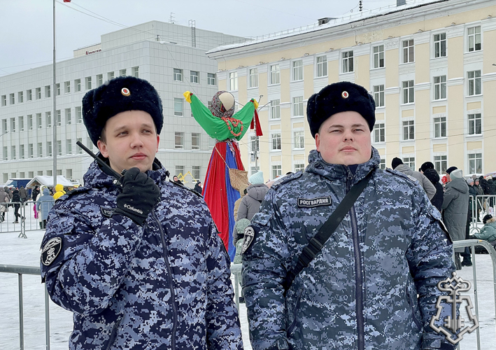 В Республике Коми росгвардейцы обеспечивают безопасность во время празднования Масленицы