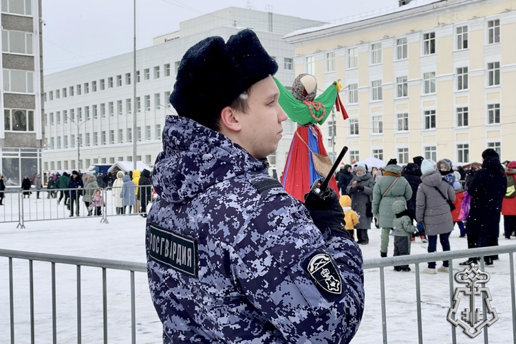 В Республике Коми росгвардейцы обеспечивают безопасность во время празднования Масленицы