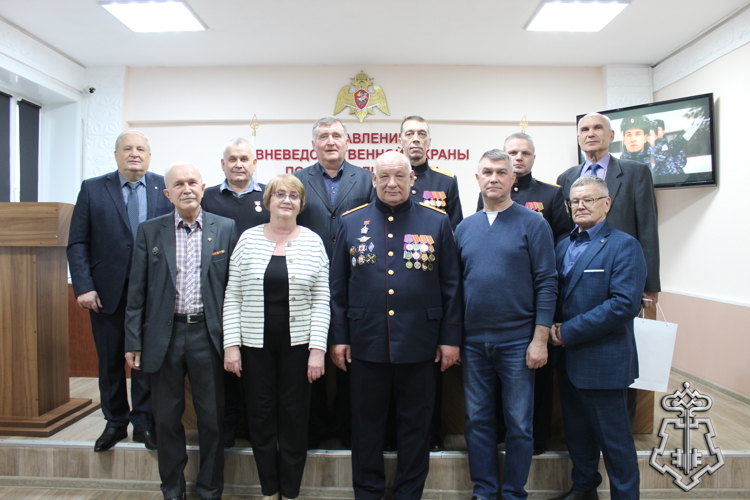 Начальник Управления вневедомственной охраны поздравил коллектив с 10-летим со дня образования войск национальной гвардии Российской Федерации