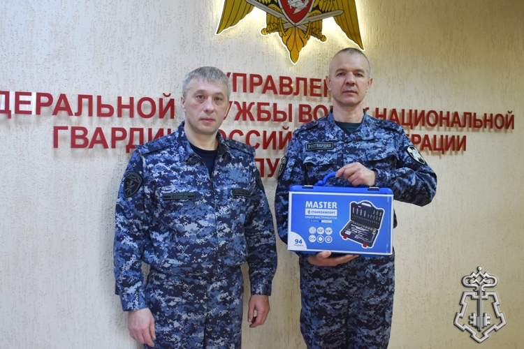 Сотрудник подразделения вневедомственной охраны Росгвардии по Республике Коми — пример добросовестной службы Родине