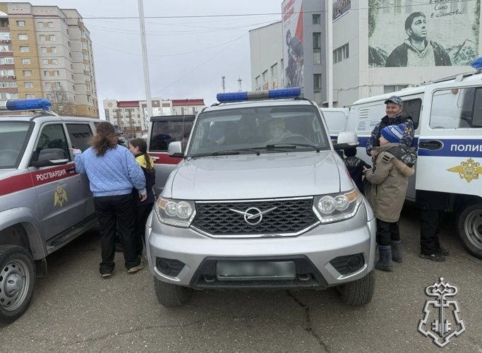 Патриотические мероприятия с кадетами Росгвардии прошли в Усинске ко Дню Победы