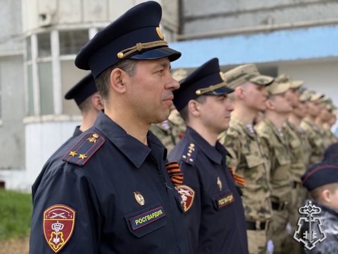 В Сыктывкаре росгвардейцы организовали праздник для ветерана в честь Дня Победы