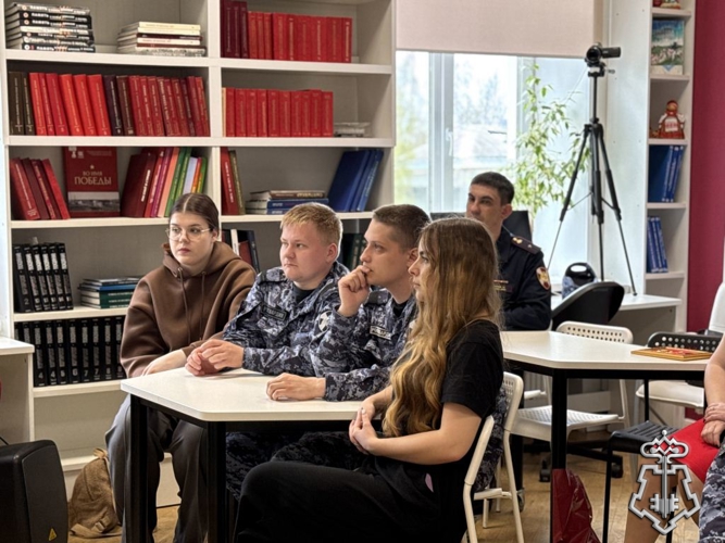 В Национальной библиотеке Коми прошла интеллектуальная игра, посвящённая юбилею Росгвардии и Дню коми языка