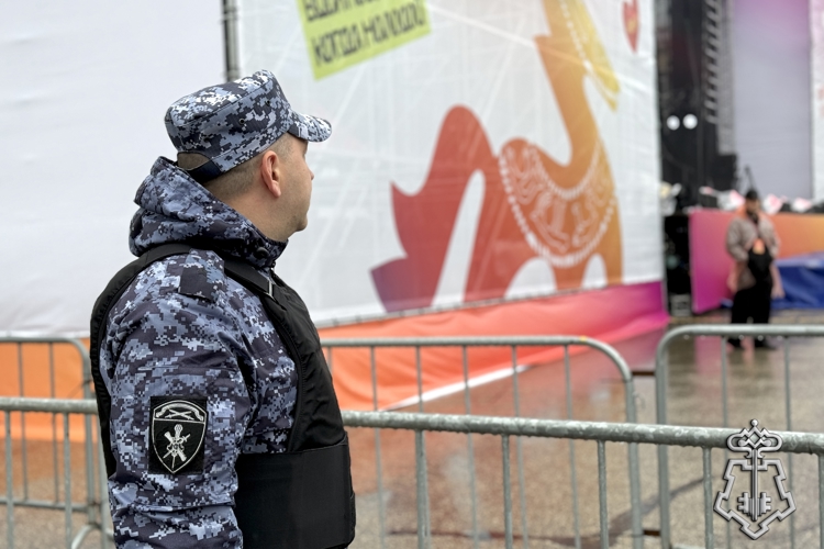 Охрана правопорядка в День молодёжи: Росгвардия и полиция совместно обеспечили безопасность граждан в Республике Коми