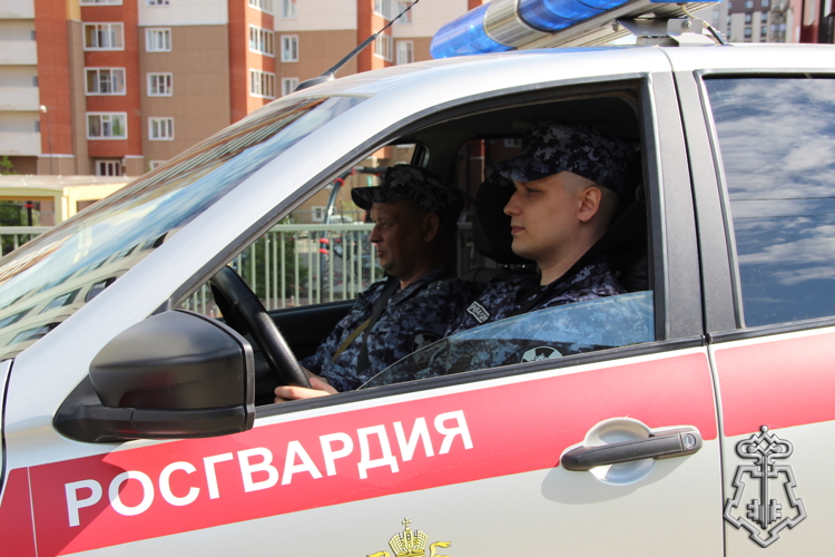 В Сыктывкаре росгвардейцы задержали агрессивного посетителя кафе