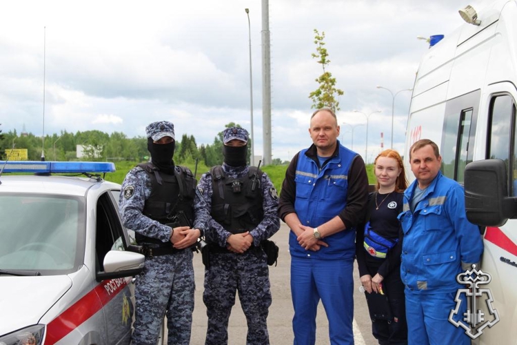 В Сыктывкаре проведена совместная тренировка Росгвардии и службы скорой медицинской помощи по отработке действий в нештатной ситуации