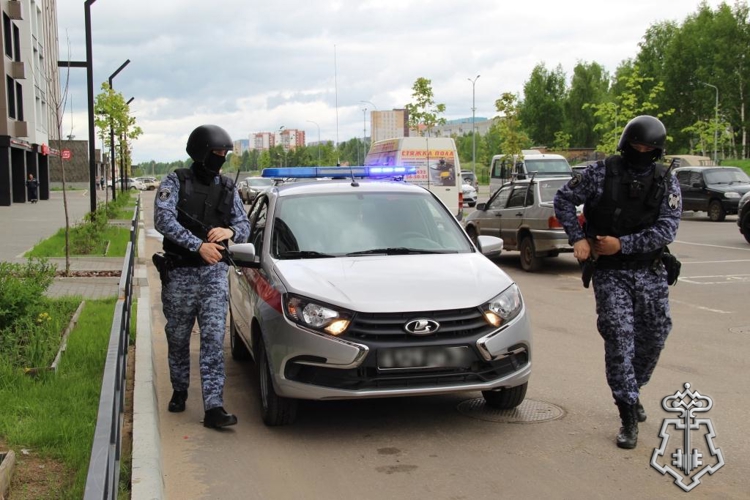 В Сыктывкаре проведена совместная тренировка Росгвардии и службы скорой медицинской помощи по отработке действий в нештатной ситуации