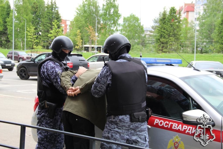 В Сыктывкаре проведена совместная тренировка Росгвардии и службы скорой медицинской помощи по отработке действий в нештатной ситуации