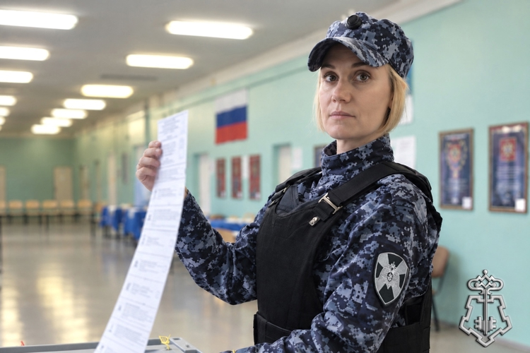 Росгвардейцы Республики Коми приняли участие в Едином дне голосования