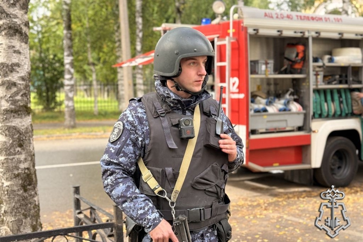 В Сыктывкаре прошли совместные пожарно-тактические учения Росгвардии и МЧС